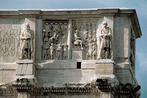 Roomalainen taide: matala marmorireliefi, joka edustaa tukien jakamista kansalle (vas.) ja barbaarijohtajan antautumista (oikealla). 312-315 jKr. Konstantinuksen kaari, Rooma tekijältä Roman