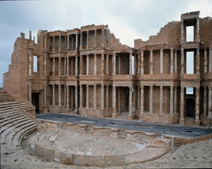 Roomalaisen teatterin vaihe 2.-3. vuosisadalla tekijältä Roman