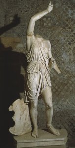 Amazonin patsas, roomalainen kopio Phidiasin alkuperäisestä (marmori) tekijältä Roman