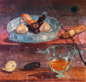 Asetelma valkosipulilla, taateleilla ja hunajalla, kaksi kulta- ja hopeakolikkoa hedelmien välissä, seinämaalaus House of Deeristä, Herculaneumista (Unescon maailmanperintölista) tekijältä Roman