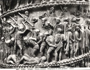 Saksalaisten aatelisten mestaus, yksityiskohta Marcus Aureliuksen pylvästä tekijältä Roman