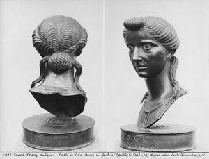 Kaksi näkymää Livian rintakuvasta (58 eKr.-29 jKr) (pronssi) (mv/w kuva) tekijältä Roman