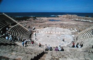 Näkymä teatterista tekijältä Roman