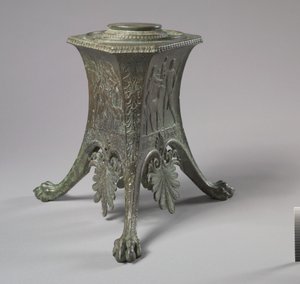 Kolmijalka, 100-1 eKr tekijältä Roman Imperial Period