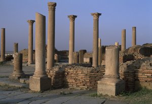 Näkymä kirjastosta, noin 100 jKr, korkea keisarillinen aika (27 eKr.-395 jKr) tekijältä Roman Imperial Period