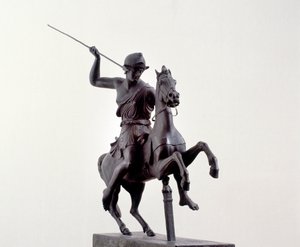 Amazon hevosen selässä (pronssinen veistos kreikkalaisen alkuperäisen mukaan 3. vuosisadalta eKr.) tekijältä Roman Roman