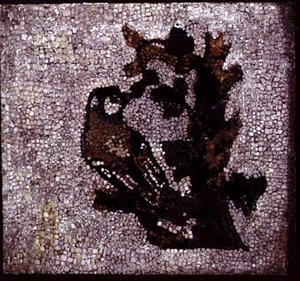 Lintu puussa (mosaiikki) tekijältä Roman Roman