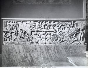 Varhaiskristillinen sarkofagi (marmori) tekijältä Roman Roman