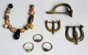 Sormukset, soljet ja fibulae, Masada (sekoitettu media) tekijältä Roman Roman