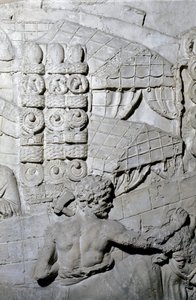 Roomalainen taide: "" Rooman leirintäalue"" Muotti vuodelta 1862, joka jäljittelee keisari Trajanuksen (53-117) hallituskaudella Roomassa rakennetun Trajanuksen pylvään (Trajane-pylväs) (Colonna Traiana) bareljeefejä. Trajane-pylväs muistelee vuoden voitto tekijältä Roman Roman