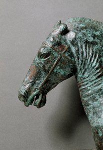 Roomalainen taide: "" Laukkaa hevonen"" Yksityiskohta. Pronssinen veistos Cerro al Calvariosta tekijältä Roman Roman