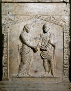 Roomalainen taide: hautausalttari koristaa hääpaikkaa (Junctio dextrarum). Matala helpotus. Rooma, Museo Nazionale Romano tekijältä Roman Roman