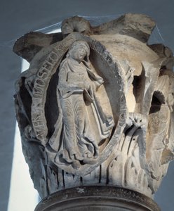 Kuoron pääkaupunki (veistos tekijältä Romanesque
