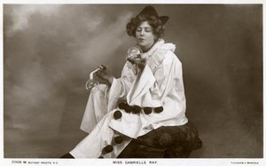 Gabrielle Ray, englantilainen näyttelijä, tanssija ja laulaja, 1900-luku. tekijältä Rotary Photo
