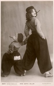Gertie Millar, brittiläinen näyttelijä ja laulaja, 1906. tekijältä Rotary Photo