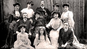 Lloydin perhe, 1900-luvun alku.