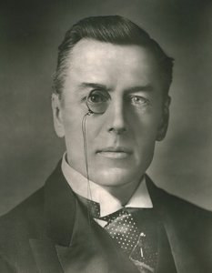 Oikea kunniallinen Joseph Chamberlain, c1907. tekijältä Russell and Sons