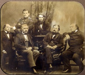 Leon Tolstoi (1828-1910) ja Dmitri Grigorovitš (1822-1900) - Assis, Ivan Aleksandrovitš Gontšarov (1812-1891), Ivan Sergejevitš Tourgueniev (Turgenev, Tourguenieff tai Tourgueneff) (1818-1883), Drusin Vasilijhin (Drudin Vasilijhin) 1824-1864) et ai tekijältä Russian Photographer