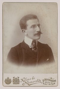Taidemaalari Leon Bakstin (1866-1924) muotokuva tekijältä Russian Photographer