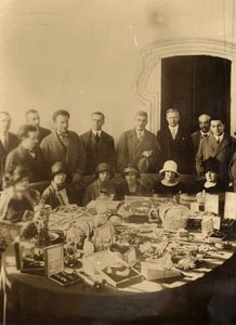 Venäjän kruununjalokiviä ja Faberge Munia valmisteltu myyntiin ulkomailla tekijältä Russian Photographer