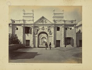 Lucknow: Merenneitoportti, Kaiser Bagh tekijältä Samuel Bourne