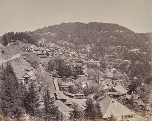 Shimla. Eurooppalaisten asukkaiden taloja, näkymä itään tekijältä Samuel Bourne