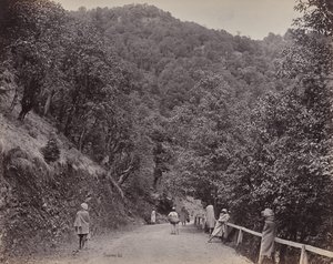 Shimla. The Mall eli pääkatu tekijältä Samuel Bourne