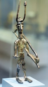 Pronssinen soturihahmo, n. 1800-1200 eKr. (pronssi) tekijältä Sardinia Nuragic Civilization