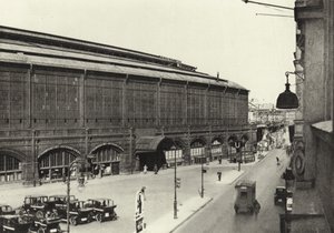 Berliini: Bahnhof Friedrichstrasse; Station Friedrichstrasse (m/w kuva) tekijältä Sasha Stone