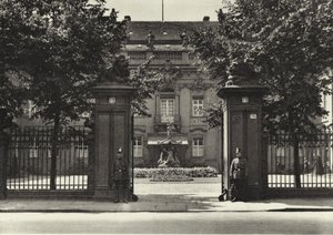 Berliini: Reichsprasidenten-Palais; Tasavallan presidentin asuinpaikka (m/w kuva) tekijältä Sasha Stone