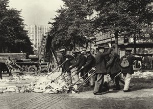 Berliini: Strassenfeger am Wittenberg-Platz; Katulakaisukoneet Wittenberg Platzilla (m/w kuva) tekijältä Sasha Stone