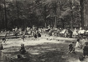Berliini: Tiergarten (m/w kuva) tekijältä Sasha Stone