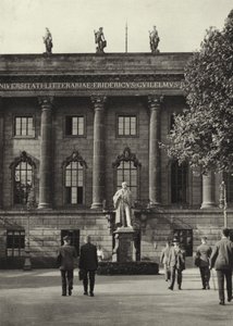 Berliini: Universitat; Yliopisto (m/w kuva) tekijältä Sasha Stone