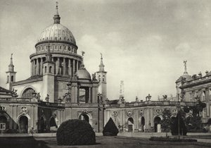 Potsdam, kaupungin palatsi, näkymä Nikolaikirchelle; Kaupungin palatsi, näkymä Pyhälle Nikolaukselle (m/v kuva) tekijältä Sasha Stone
