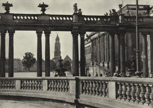 Potsdam, Stadtschloss, Kolonnaden an der Havel; Town Palace, Colonnades on the Havel (m/w kuva) tekijältä Sasha Stone