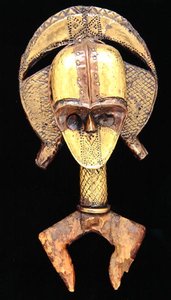 Reliquary figuuri, Kota Culture (puu, kupari, messinki ja rauta) tekijältä School African