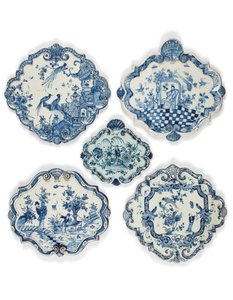 Delftin chinoiseries-muotoiset pastillilaatat, 1600-luvun loppu - 1700-luvun alku (fajansi)