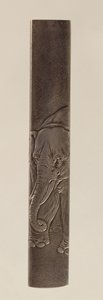 Sword Fitting, Edo-kausi 1615-1868 (uurteinen pronssi) (katso kääntöpuoli 142625) tekijältä Japanese School