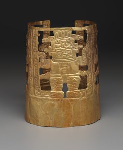 Kruunu jumaluushahmoilla, noin 1000–200 eaa (kulta)