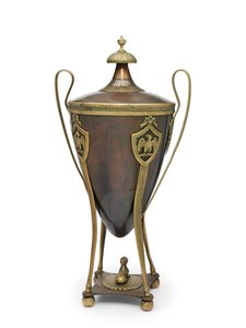 Napoleonin samovar, n. 1815 (uurna, kahvi) tekijältä School Russian