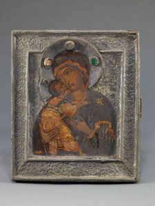 Vladimirin Jumalanäidin ikoni, ikoni 1700-luvun puolivälissä, reunus 1700-luvun loppupuolella, sädekehä 1700-luvulla (hopea, metalliseos, lasikivet ja tempera puulle). tekijältä School Russian