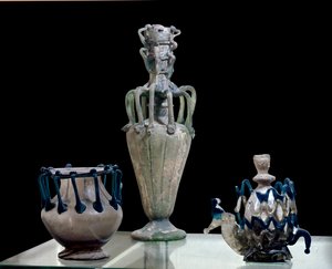 Itämainen taide: Syyriassa valmistetut lasimaljakot. 300 noin Pariisi, Louvre-museo