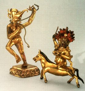 Makaravakitra ja Sridevi (kullattu pronssi) tekijältä School Tibetan