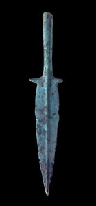Dongsonin sivilisaatio: pronssitikari. 300 eKr.-200 jKr. Vietnamista. Pariisi, Guimetin museo, Aasian taiteen kansallinen museo