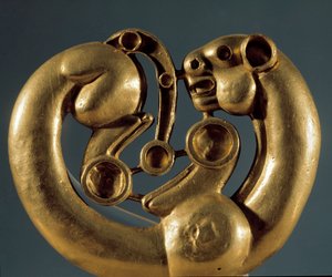Art Scythian (Skythian sivilisaatio): kultalevy, joka edustaa pantteria. Siperia, 6. vuosisadalla eKr. Pietarin Eremitaaši.