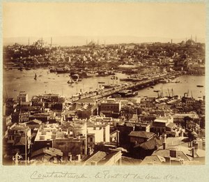 Panoraama Istanbuliin ja Bosporinsalmelle, n. 1890 (b/w kuva) tekijältä Sebah and Joaillier
