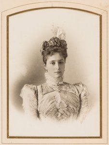 Elisabeth Fiodorovna de Russie (Elisabeth de Hesse Darmstadt) (1864-1918) - Reinin Hessenin prinsessa, Venäjän suurherttuatar Elizabeth Fjodorovna, Levitsky, Sergei Lvovitš (1819-1898). Albumin valokuva. Yksityinen kokoelma