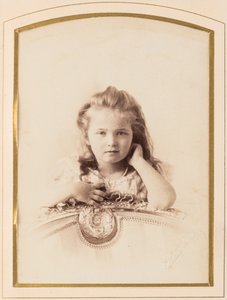 Tatiana Nikolaievna de Russie (1897-1918) - Venäjän suurherttuatar Tatjana, kirjoittanut Levitsky, Sergei Lvovich (1819-1898). Albumin valokuva