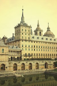 San Lorenzo de El Escorialin luostari tekijältä Spanish School