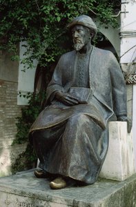 Mooses Maimonidesin patsas (1135-1204)